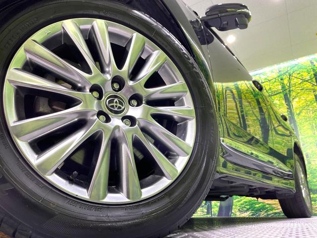 ハリアー プレミアム　メタル　アンド　レザーパッケージ　純正エアロ　純正９型ナビ　禁煙車　衝突軽減装置　電動リアゲート　レーダークルーズ　バックカメラ　ドラレコ　ＥＴＣ　ＬＥＤヘッドライト　黒革シート　シートベンチレーション　パワーシート　フルセグＴＶ（16枚目）