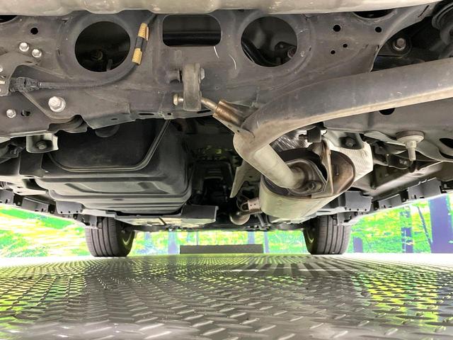 ハリアー プレミアム　メタル　アンド　レザーパッケージ　純正エアロ　純正９型ナビ　禁煙車　衝突軽減装置　電動リアゲート　レーダークルーズ　バックカメラ　ドラレコ　ＥＴＣ　ＬＥＤヘッドライト　黒革シート　シートベンチレーション　パワーシート　フルセグＴＶ（19枚目）