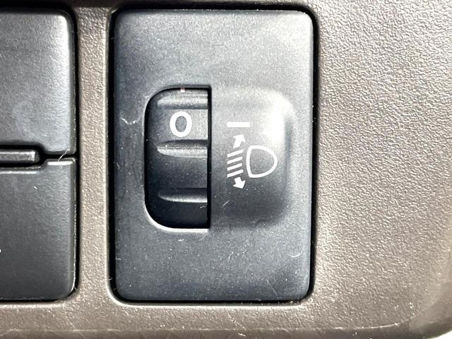 ルーミー Ｇ　純正９型ディスプレイ　バックカメラ　両側電動ドア　禁煙車　スマートアシスト　スマートキー　ＬＥＤヘッド　コーナーセンサー　オートハイビーム　Ｂｌｕｅｔｏｏｔｈ　フルセグ　ＥＴＣ　オートライト／エアコン（26枚目）