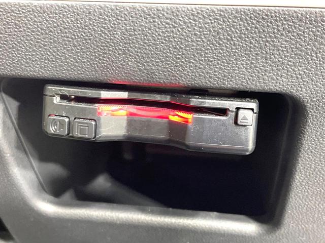 ムーヴキャンバス ＧメイクアップＶＳ　ＳＡＩＩＩ　ＳＤナビ　全周囲カメラ　禁煙車　両側電動ドア　スマートアシスト　踏み間違い防止装置　シートヒーター　ＬＥＤヘッド／フォグ　ドラレコ　フルセグ　Ｂｌｕｅｔｏｏｔｈ再生　ＥＴＣ　スマートキー（7枚目）