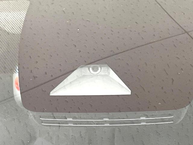 �y�g���^�Z�[�t�e�B�Z���X�z���s���ɑO���̎ԗ�����F�����A�Փ˂������Ȏ��͌x��ƃu���[�L�ŏՓˉ���Ɣ�Q�y�����A�V�X�g�B�����S�Ƀh���C�u�����y���݂��������܂��B