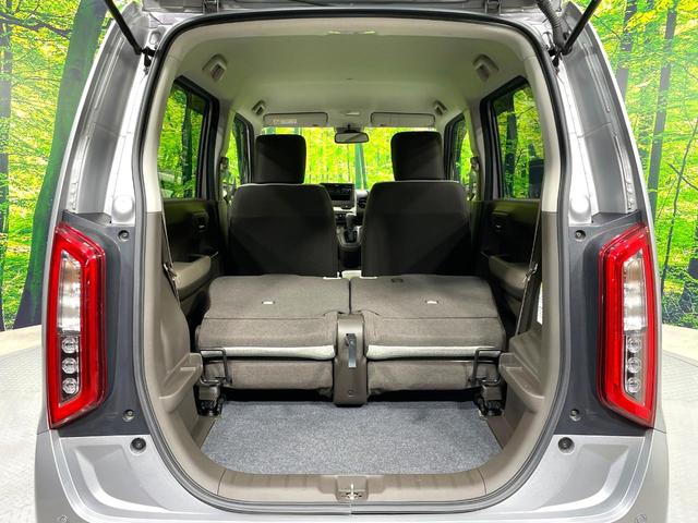 ���i�̂���������ʋ΁A���}���ɏ\���ȉ׎��X�y�[�X���m�ۂ��Ă���܂��B�Z�J���h�V�[�g��|���ƁA�傫�ȉו��̐ύڂ��\�ł���