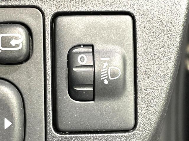 アクア Ｇ　禁煙車　純正ナビ　バックカメラ　ＥＴＣ　フルセグ　Ｂｌｕｅｔｏｏｔｈ接続　ドラレコ　スマートキー　ＬＥＤヘッド　革巻きステアリング　オートエアコン　ＣＤ／ＤＶＤ再生　盗難防止装置　オートライト（47枚目）