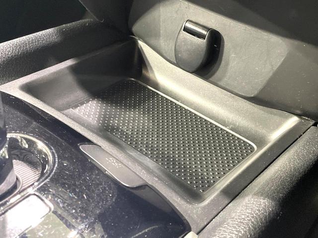 エクストレイル ２０Ｘ　エマージェンシーブレーキパッケージ　純正ナビ　バックカメラ　禁煙車　衝突軽減装置　踏み間違い防止　シートヒーター　防水シート　ＬＥＤヘッド　ドラレコ　フルセグ　Ｂｌｕｅｔｏｏｔｈ再生　ＥＴＣ　スマートキー　オートライト／エアコン（54枚目）