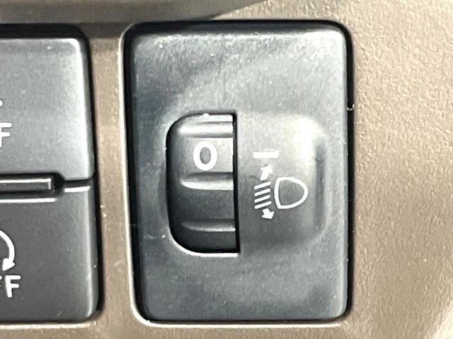 ルーミー Ｇ　両側電動ドア　全周囲カメラ　純正９型ディスプレイオーディオ　衝突被害軽減システム　禁煙車　ドラレコ　コーナーセンサー　スマートキー　ＬＥＤヘッド　ビルトインＥＴＣ　オートハイビーム　Ｂｌｕｅｔｏｏｔｈ（33枚目）