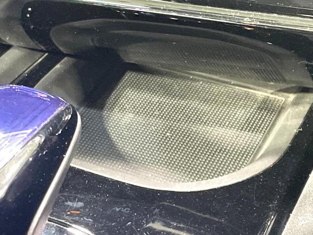 ヴェゼル ハイブリッドＺ　純正ナビ　バックカメラ　禁煙車　衝突軽減装置　クルーズコントロール　ＬＥＤヘッド　シートヒーター　ハーフレザー　ＥＴＣ　ドラレコ　Ｂｌｕｅｔｏｏｔｈ再生　スマートキー　オートライト／エアコン（39枚目）