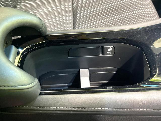 ヴェゼル ハイブリッドＺ　純正ナビ　バックカメラ　禁煙車　衝突軽減装置　クルーズコントロール　ＬＥＤヘッド　シートヒーター　ハーフレザー　ＥＴＣ　ドラレコ　Ｂｌｕｅｔｏｏｔｈ再生　スマートキー　オートライト／エアコン（43枚目）