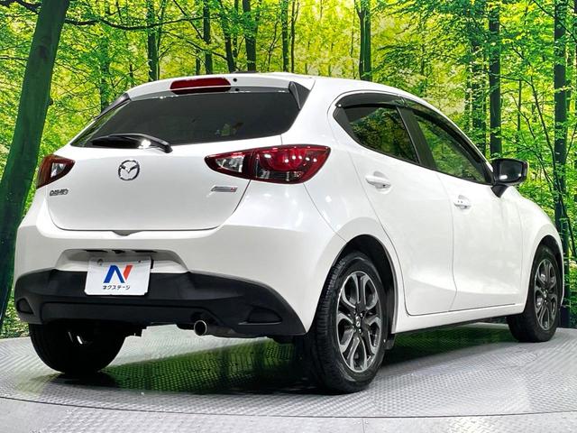 デミオ ＸＤツーリング　純正ナビ　バックカメラ　禁煙車　衝突軽減装置　クルーズコントロール　ＬＥＤヘッド　ブラインドスポットモニター　フルセグ　Ｂｌｕｅｔｏｏｔｈ再生　ＥＴＣ　スマートキー　踏み間違い防止装置（25枚目）