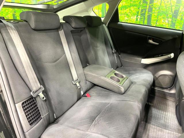 プリウス Ｓ　純正８型ナビ　バックカメラ　ＨＩＤヘッド　オートライト／エアコン　スマートキー　フルセグ　Ｂｌｕｅｔｏｏｔｈ再生　ＥＴＣ　盗難防止システム（11枚目）