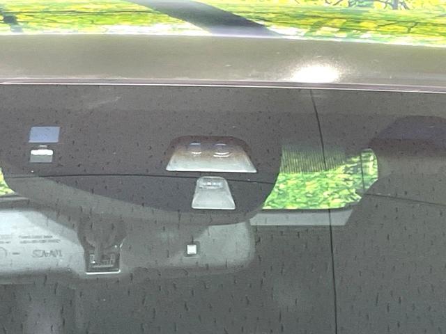 �y�V�e�B�u���[�L�A�N�e�B�u�V�X�e���z�ᑬ���s���ɑO���̎ԗ�����F�����A�Փ˂������Ȏ��͌x��ƃu���[�L�ŏՓˉ���Ɣ�Q�y�����A�V�X�g�B�����S�Ƀh���C�u�����y���݂��������܂��B