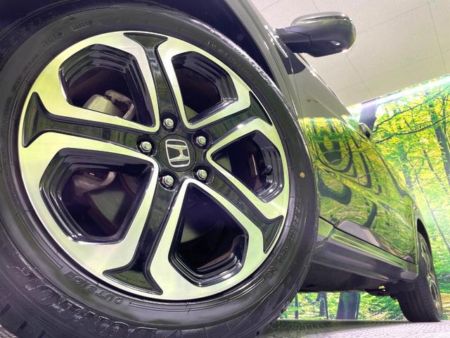 �y�����P�V�C���`�A���~�z�C�[���z�O�ςɃ}�b�`���������A���~�z�C�[���𑕒����Ă���܂��B�e��ЊO�A���~�z�C�[����A�X�^�b�h���X�^�C�����戵�����Ă���܂��B���񂲑��k����������