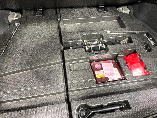 プリウス Ｓ　ＳＤナビ　バックカメラ　禁煙車　ＬＥＤヘッド　スマートキー　コーナーセンサー　フルセグ　Ｂｌｕｅｔｏｏｔｈ接続　ＥＴＣ　オートライト／エアコン　横滑り防止　電動格納ミラー　盗難防止装置（27枚目）