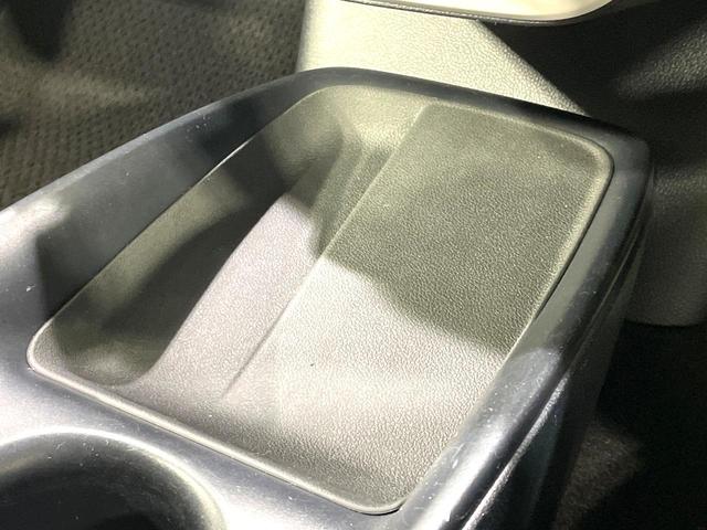 プリウス Ｓ　ＳＤナビ　バックカメラ　禁煙車　ＬＥＤヘッド　スマートキー　コーナーセンサー　フルセグ　Ｂｌｕｅｔｏｏｔｈ接続　ＥＴＣ　オートライト／エアコン　横滑り防止　電動格納ミラー　盗難防止装置（36枚目）