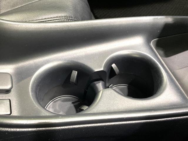 プリウス Ｓ　ＳＤナビ　バックカメラ　禁煙車　ＬＥＤヘッド　スマートキー　コーナーセンサー　フルセグ　Ｂｌｕｅｔｏｏｔｈ接続　ＥＴＣ　オートライト／エアコン　横滑り防止　電動格納ミラー　盗難防止装置（37枚目）