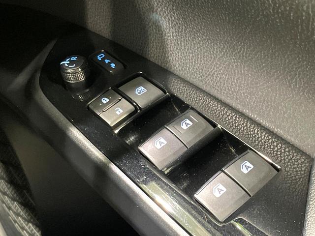 プリウス Ｓ　ＳＤナビ　バックカメラ　禁煙車　ＬＥＤヘッド　スマートキー　コーナーセンサー　フルセグ　Ｂｌｕｅｔｏｏｔｈ接続　ＥＴＣ　オートライト／エアコン　横滑り防止　電動格納ミラー　盗難防止装置（47枚目）