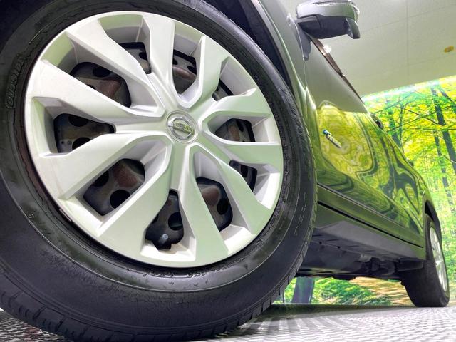 エクストレイル ２０Ｓ　ハイブリッド　エマージェンシーブレーキパック　純正ナビ　バックカメラ　禁煙車　衝突軽減装置　踏み間違い防止　コーナーセンサー　ＬＥＤヘッド　フルセグ　Ｂｌｕｅｔｏｏｔｈ　ＥＴＣ　撥水シート　デュアルエアコン　スマートキー　車線逸脱警報（13枚目）