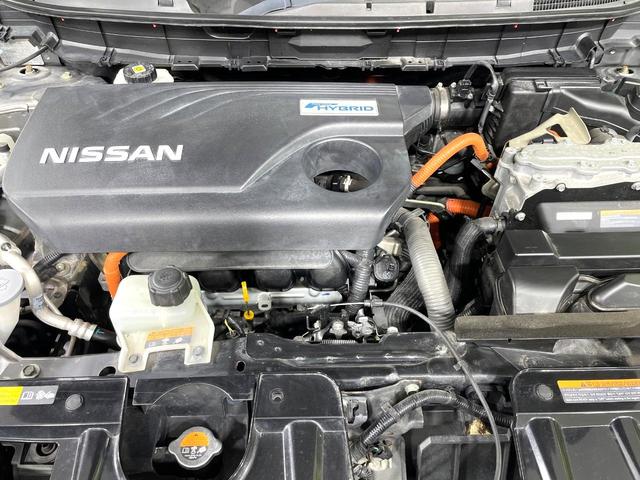 エクストレイル ２０Ｓ　ハイブリッド　エマージェンシーブレーキパック　純正ナビ　バックカメラ　禁煙車　衝突軽減装置　踏み間違い防止　コーナーセンサー　ＬＥＤヘッド　フルセグ　Ｂｌｕｅｔｏｏｔｈ　ＥＴＣ　撥水シート　デュアルエアコン　スマートキー　車線逸脱警報（18枚目）