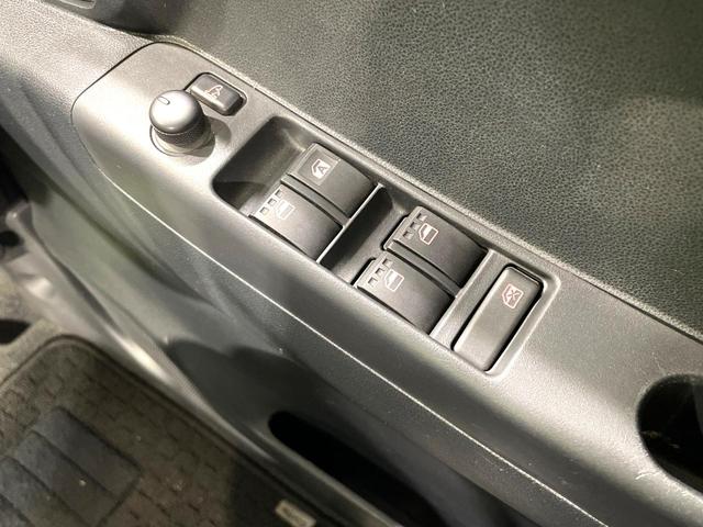 �y�d���i�[�~���[�z�T�C�h�~���[�͓d���i�[���ƂȂ��Ă���A�������ԏ�ł��L�Y�������X�N��}�����܂��B