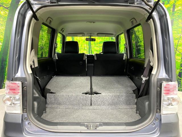 ���i�̂���������ʋ΁A���}���ɏ\���ȉ׎��X�y�[�X���m�ۂ��Ă���܂��B�Z�J���h�V�[�g��|���ƁA�傫�ȉו��̐ύڂ��\�ł���