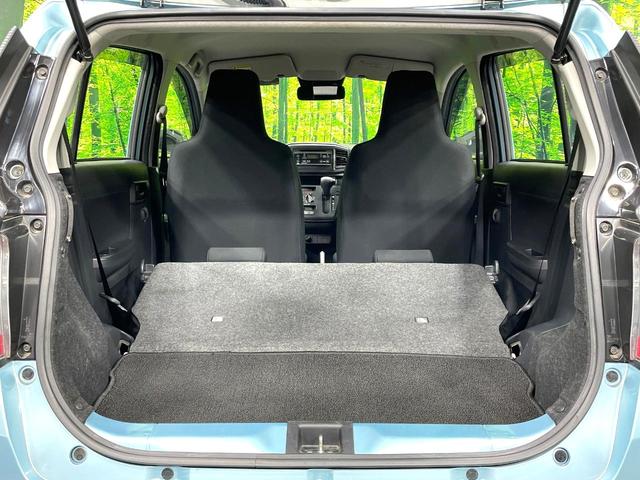 ���i�̂���������ʋ΁A���}���ɏ\���ȉ׎��X�y�[�X���m�ۂ��Ă���܂��B�Z�J���h�V�[�g��|���ƁA�傫�ȉו��̐ύڂ��\�ł���