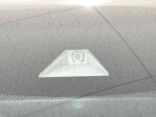 �y�g���^�Z�[�t�e�B�Z���X�z���s���ɑO���̎ԗ�����F�����A�Փ˂������Ȏ��͌x��ƃu���[�L�ŏՓˉ���Ɣ�Q�y�����A�V�X�g�B�����S�Ƀh���C�u�����y���݂��������܂��B