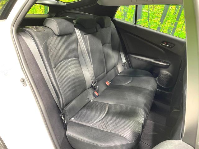 プリウス Ｓ　禁煙車　ナビ　セーフティセンス　バックカメラ　レーダークルーズ　ＥＴＣ　ドラレコ　ＬＥＤヘッド　オートハイビーム　オートライト　オートエアコン　スマートキー　純正１５インチＡＷ　ＣＤ再生　地デジ（11枚目）