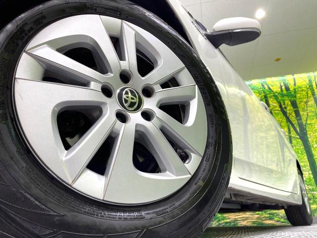 プリウス Ｓ　禁煙車　ナビ　セーフティセンス　バックカメラ　レーダークルーズ　ＥＴＣ　ドラレコ　ＬＥＤヘッド　オートハイビーム　オートライト　オートエアコン　スマートキー　純正１５インチＡＷ　ＣＤ再生　地デジ（14枚目）