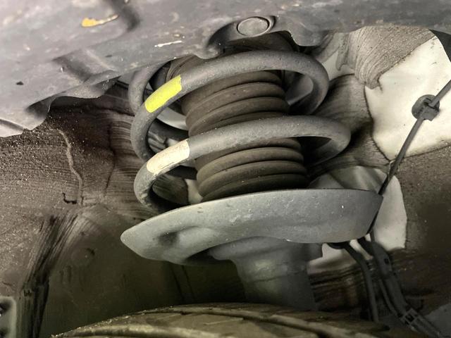 プリウス Ｓ　禁煙車　ナビ　セーフティセンス　バックカメラ　レーダークルーズ　ＥＴＣ　ドラレコ　ＬＥＤヘッド　オートハイビーム　オートライト　オートエアコン　スマートキー　純正１５インチＡＷ　ＣＤ再生　地デジ（20枚目）