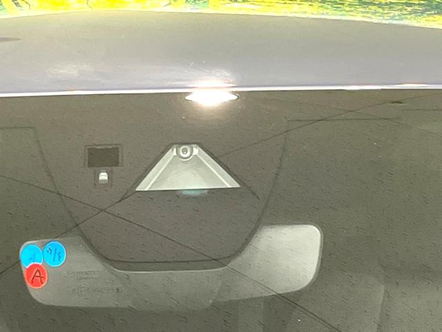 �y��-�`�b�s�h�u�d�r�d�m�r�d�z���s���ɑO���̎ԗ�����F�����A�Փ˂������Ȏ��͌x��ƃu���[�L�ŏՓˉ���Ɣ�Q�y�����A�V�X�g�B�����S�Ƀh���C�u�����y���݂��������܂��B