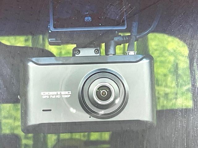 N-BOXカスタム G・Lターボホンダセンシング 禁煙車 両側電動スライド 衝突軽減 純正ナビ アダプティブクルーズ バックカメラ ETC ドラレコ フルセグ スマートキー シートヒーター ハーフレザーシート LEDヘッド/フォグ 革巻きステアリング(6枚目)