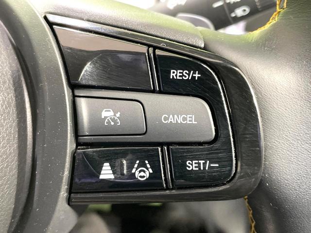 フィット ｅ：ＨＥＶ　ＲＳ　純正９型ナビ　バックカメラ　衝突軽減システム　レーダークルーズコントロール　禁煙車　ドライブレコーダー　ＥＴＣ　Ｂｌｕｅｔｏｏｔｈ再生　フルセグＴＶ　純正１６インチナビ　ＬＥＤヘッドライト（8枚目）