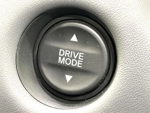 フィット ｅ：ＨＥＶ　ＲＳ　純正９型ナビ　バックカメラ　衝突軽減システム　レーダークルーズコントロール　禁煙車　ドライブレコーダー　ＥＴＣ　Ｂｌｕｅｔｏｏｔｈ再生　フルセグＴＶ　純正１６インチナビ　ＬＥＤヘッドライト（34枚目）