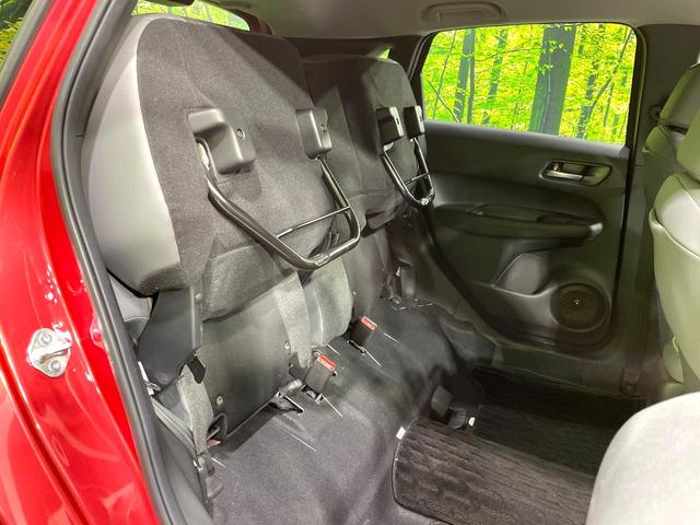 フィット ｅ：ＨＥＶ　ＲＳ　純正９型ナビ　バックカメラ　衝突軽減システム　レーダークルーズコントロール　禁煙車　ドライブレコーダー　ＥＴＣ　Ｂｌｕｅｔｏｏｔｈ再生　フルセグＴＶ　純正１６インチナビ　ＬＥＤヘッドライト（40枚目）