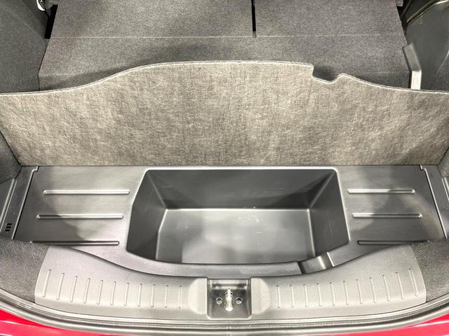 フィット ｅ：ＨＥＶ　ＲＳ　純正９型ナビ　バックカメラ　衝突軽減システム　レーダークルーズコントロール　禁煙車　ドライブレコーダー　ＥＴＣ　Ｂｌｕｅｔｏｏｔｈ再生　フルセグＴＶ　純正１６インチナビ　ＬＥＤヘッドライト（42枚目）