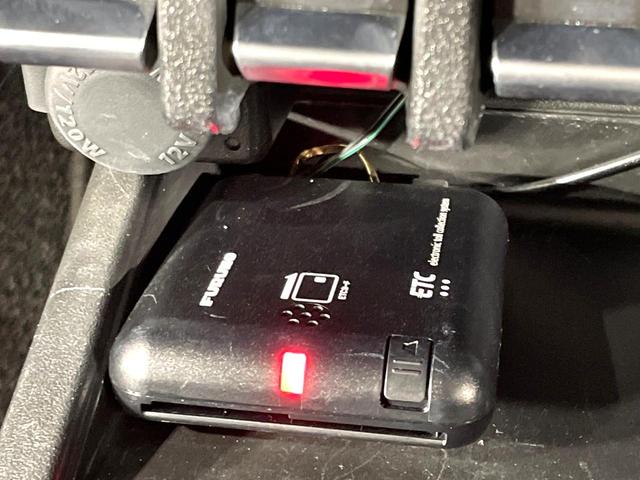 ジムニー ＸＣ　ディスプレイオーディオ　バックカメラ　禁煙車　衝突軽減装置　クルーズコントロール　４ＷＤ　ターボ　シートヒーター　ＬＥＤヘッド　Ｂｌｕｅｔｏｏｔｈ再生　ＥＴＣ　スマートキー　ダウンヒルアシスト（5枚目）