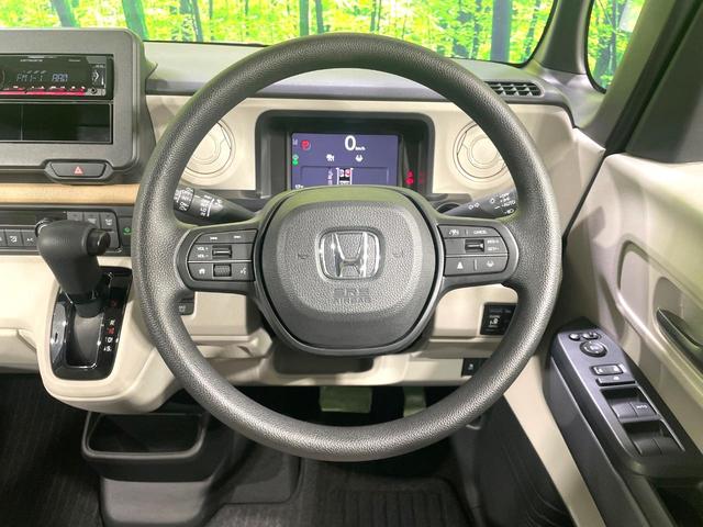 Ｎ－ＢＯＸ ベースグレード　禁煙車　パワースライドドア　ホンダセンシング　アダプティブクルーズ　踏み間違い防止装置　ＬＥＤヘッド　オーディオ　電動パーキング　オートライト／エアコン　スマートキー　横滑り防止装置（13枚目）