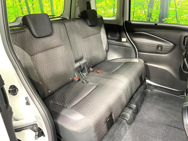 ソリオバンディット ハイブリッドＭＶ　登録済未使用車　純正９型ナビ　全周囲カメラ　両側電動ドア　衝突軽減装置　アダプティブクルーズ　ブラインドスポットモニター　ＬＥＤヘッド／フォグ　シートヒーター　コーナーセンサー　フルセグ（11枚目）