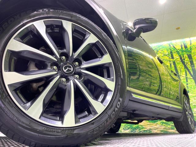 �y�����P�W�C���`�A���~�z�C�[���z�O�ςɃ}�b�`���������A���~�z�C�[���𑕒����Ă���܂��B�e��ЊO�A���~�z�C�[����A�X�^�b�h���X�^�C�����戵�����Ă���܂��B���񂲑��k����������