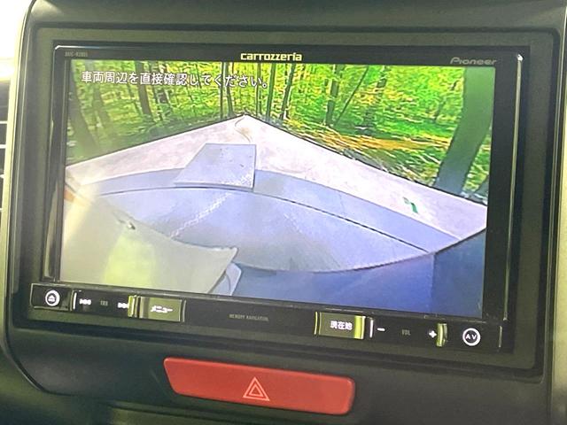 Ｎ－ＢＯＸカスタム ２トーンカラースタイル　Ｇ・ターボＬパッケージ　両側電動ドア　バックカメラ　衝突被害軽減システム　禁煙車　ドラレコ　スマートキー　ＨＩＤヘッド　クルコン　純正１５インチアルミ　オートライト　オートエアコン　Ｂｌｕｅｔｏｏｔｈ　ＣＤ　ＤＶＤ再生（4枚目）