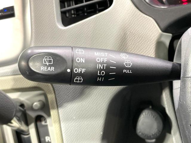 ワゴンＲ ＦＸリミテッドＩＩ　ＳＤナビ　禁煙車　スマートキー　ＥＴＣ　純正１４インチアルミ　盗難防止装置　革巻きステアリング　オートエアコン　地デジ　電動格納ミラー　プライバシーガラス（36枚目）