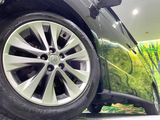 �y�����P�W�C���`�A���~�z�C�[���z�O�ςɃ}�b�`���������A���~�z�C�[���𑕒����Ă���܂��B�e��ЊO�A���~�z�C�[����A�X�^�b�h���X�^�C�����戵�����Ă���܂��B���񂲑��k����������