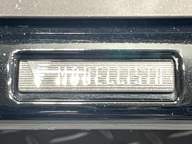 プリウス Ｚ　モデリスタエアロ　ガラスルーフ　純正１２．３型ディスプレイ　全周囲カメラ　禁煙車　セーフティセンス　レーダークルーズ　ブラインドスポットモニター　デジタルインナーミラー　シートベンチレーション　ＥＴＣ（3枚目）