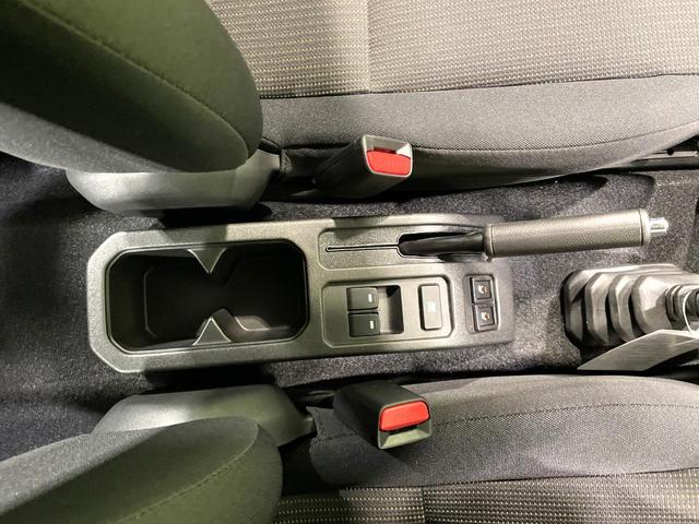 ジムニーノマド ＦＣ　登録済未使用車　セーフティサポート　アダプティブクルーズ　踏み間違い防止装置　シートヒーター　ＬＥＤヘッド　コーナーセンサー　アイドリングストップ　スマートキー　車線逸脱警報　オートハイビーム（39枚目）