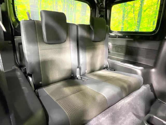 ジムニー ＸＣ　５速ＭＴ　禁煙車　セーフティサポート　クルーズコントロール　スマートキー　踏み間違い防止装置　横滑り防止機能　シートヒーター　ＬＥＤヘッド　４ＷＤ　ターボ　オートライト／エアコン　純正１５インチアルミ（11枚目）