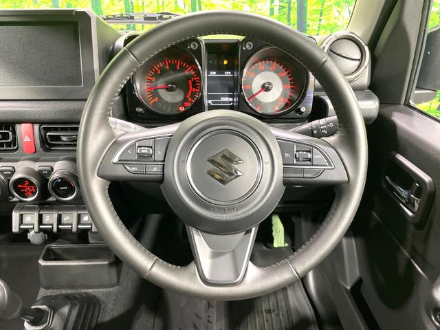 ジムニー ＸＣ　５速ＭＴ　禁煙車　セーフティサポート　クルーズコントロール　スマートキー　踏み間違い防止装置　横滑り防止機能　シートヒーター　ＬＥＤヘッド　４ＷＤ　ターボ　オートライト／エアコン　純正１５インチアルミ（13枚目）