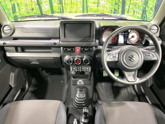 ジムニー ＸＣ　５速ＭＴ　禁煙車　セーフティサポート　クルーズコントロール　スマートキー　踏み間違い防止装置　横滑り防止機能　シートヒーター　ＬＥＤヘッド　４ＷＤ　ターボ　オートライト／エアコン　純正１５インチアルミ（2枚目）