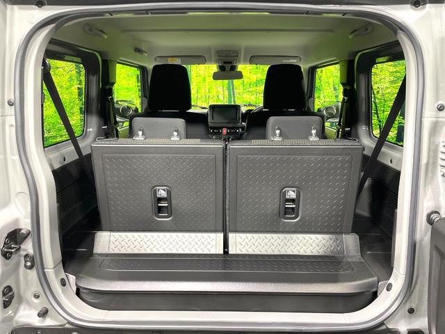 ジムニー ＸＣ　５速ＭＴ　禁煙車　セーフティサポート　クルーズコントロール　スマートキー　踏み間違い防止装置　横滑り防止機能　シートヒーター　ＬＥＤヘッド　４ＷＤ　ターボ　オートライト／エアコン　純正１５インチアルミ（10枚目）