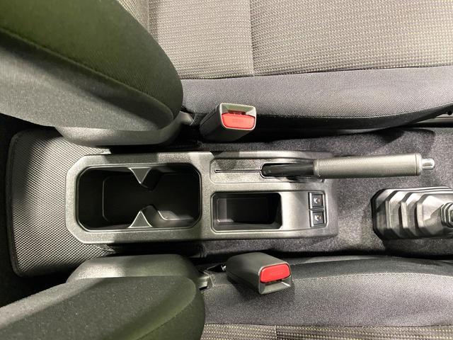 ジムニー ＸＣ　５速ＭＴ　禁煙車　セーフティサポート　クルーズコントロール　スマートキー　踏み間違い防止装置　横滑り防止機能　シートヒーター　ＬＥＤヘッド　４ＷＤ　ターボ　オートライト／エアコン　純正１５インチアルミ（42枚目）
