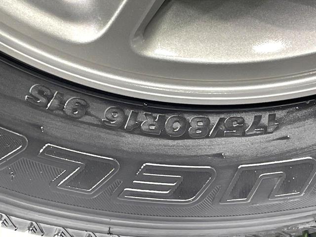 ジムニー ＸＣ　５速ＭＴ　禁煙車　セーフティサポート　クルーズコントロール　スマートキー　踏み間違い防止装置　横滑り防止機能　シートヒーター　ＬＥＤヘッド　４ＷＤ　ターボ　オートライト／エアコン　純正１５インチアルミ（57枚目）