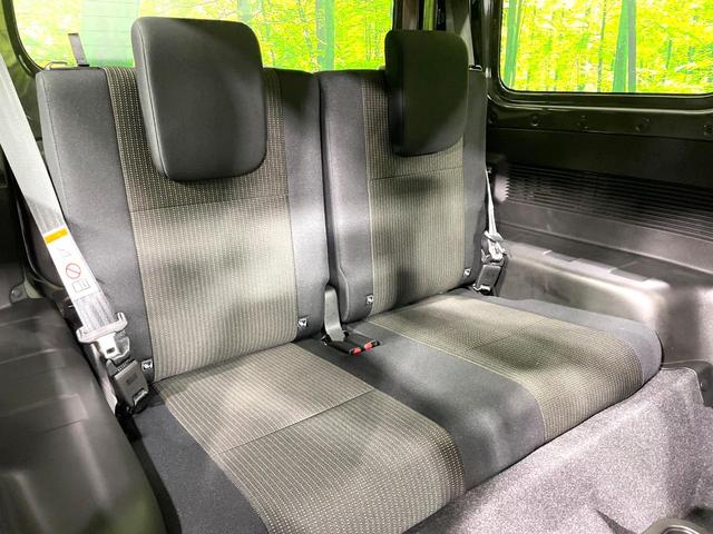 ���i���ȃI���W�i���t���A�}�b�g���I�v�V�����ɂĂ��p�ӂ��Ă���܂��B���D���ȃf�U�C����J���[�����Ԃɍ��킹�đI��ł����������Ƃ��ł��܂���